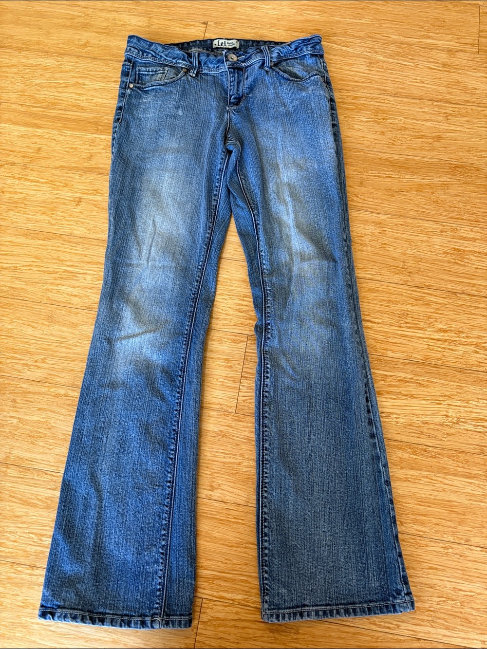 Vintage L.E.I. Ashley Trouble Low Rise Flare Jeans Y2K Blue - Size 11 90s grunge